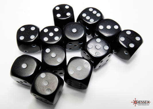 Chessex: Opaque Black/white 16mm d6 Dice Block (12 dice)
