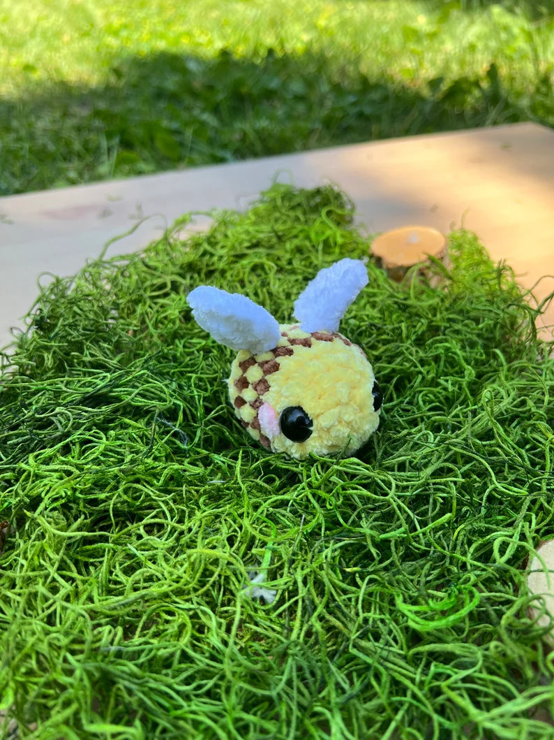 Crochet Bee Amigurumi - Small